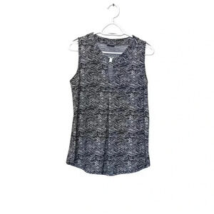 Clientele tunic w  decorative metal fastener